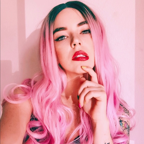 Meet your Posher, Tay - Picture 1 of 7